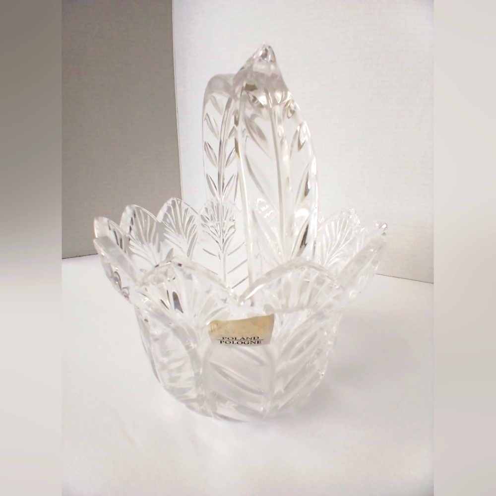 Vintage Fifth Avenue "Portica" 8" Basket Lead Crystal Spring Easter Mother's Day